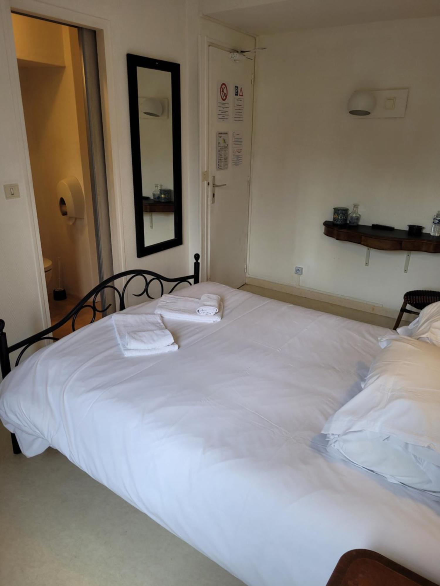 Hotel Duchesse Anne Динан Екстериор снимка