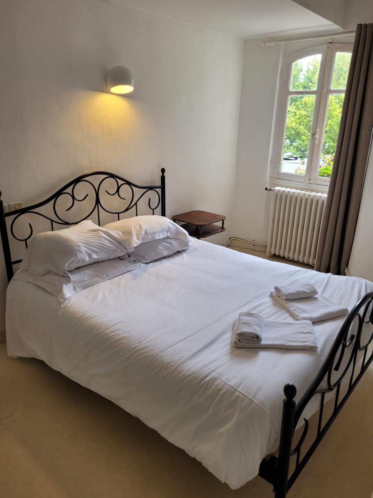 Hotel Duchesse Anne Динан Екстериор снимка